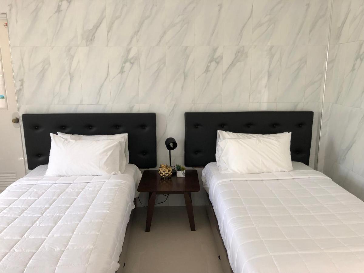 Arriyus Apartelle Daanbantayan Luaran gambar
