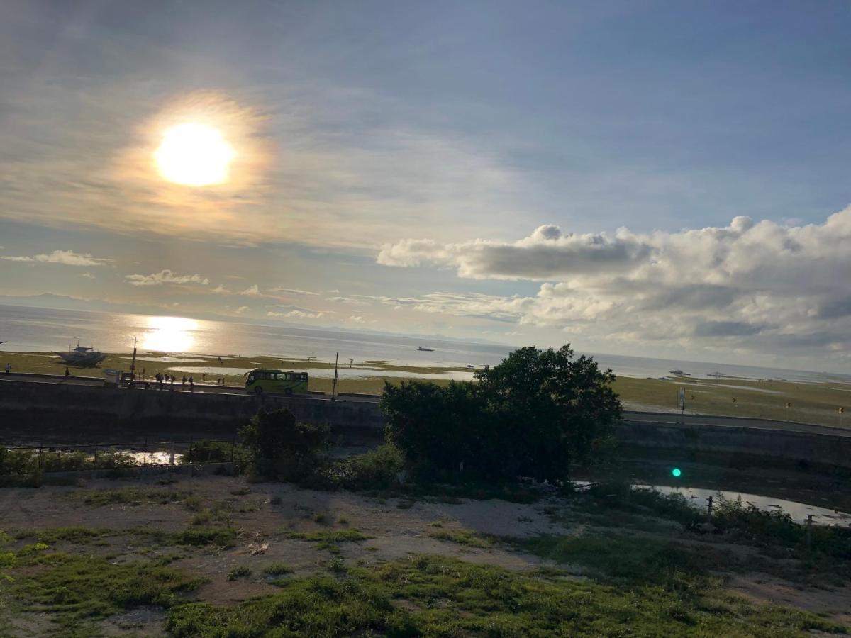 Arriyus Apartelle Daanbantayan Luaran gambar